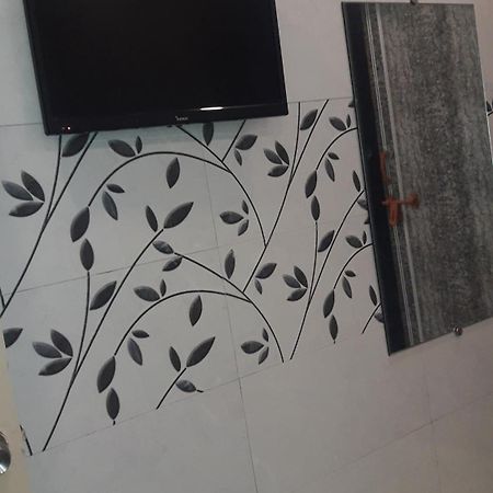 Star Guesthouse 迪乌 外观 照片