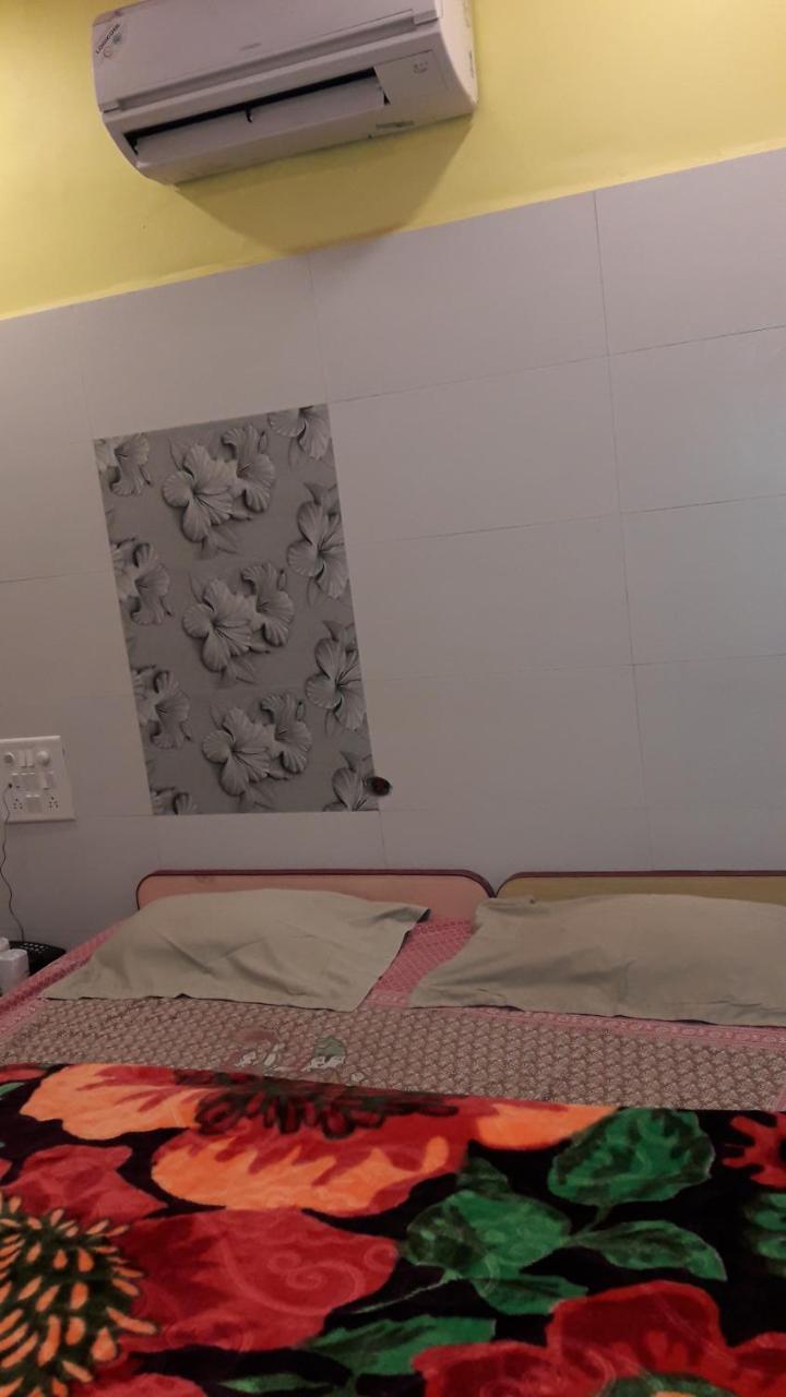 Star Guesthouse 迪乌 外观 照片